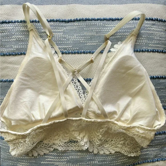 Cream Cross Back Bralette - Picture 2 of 3